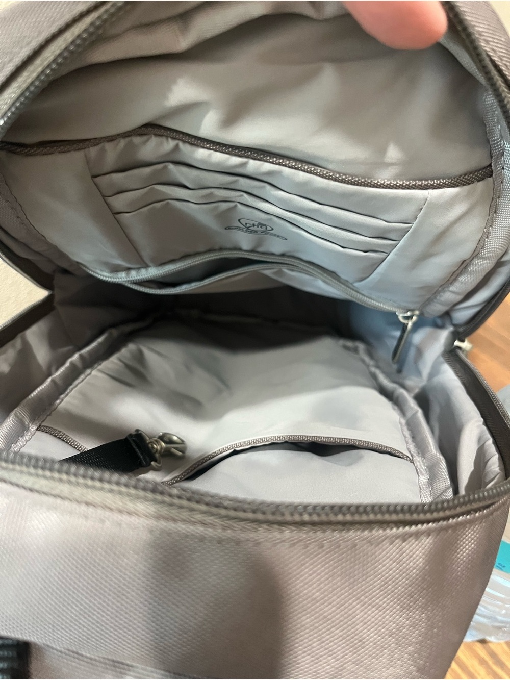 Travelon $88 Anti-Theft Classic Sling Bag Style 42887 Nutmeg - Picture 8 of 9